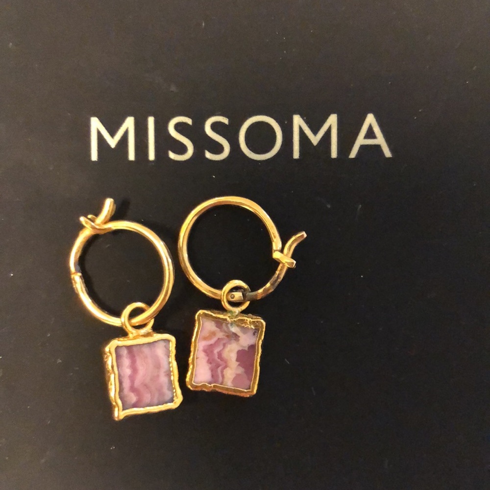 Missoma MINI PYRAMID CHARM HOOP EARRINGS